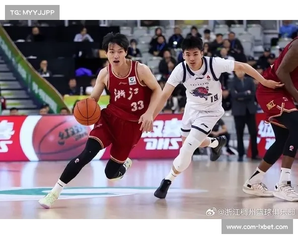 山东队89-88险胜浙江队，陈林坚关键三分助球队率先闯入俱乐部杯四强